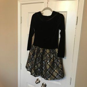 Long Sleeved Black/Gold Dress